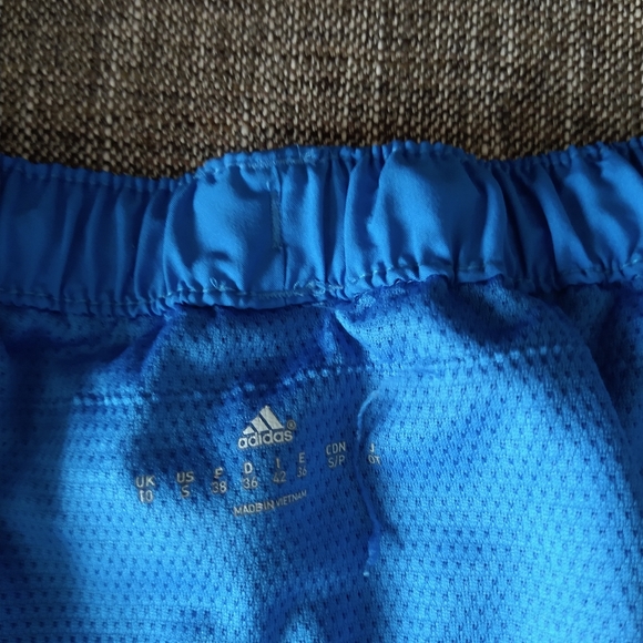 Shorts - Picture 7 of 8